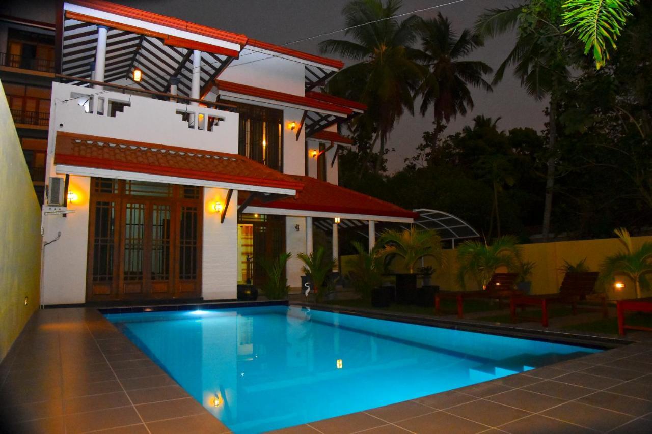 Grand Royal Villa Negombo Esterno foto