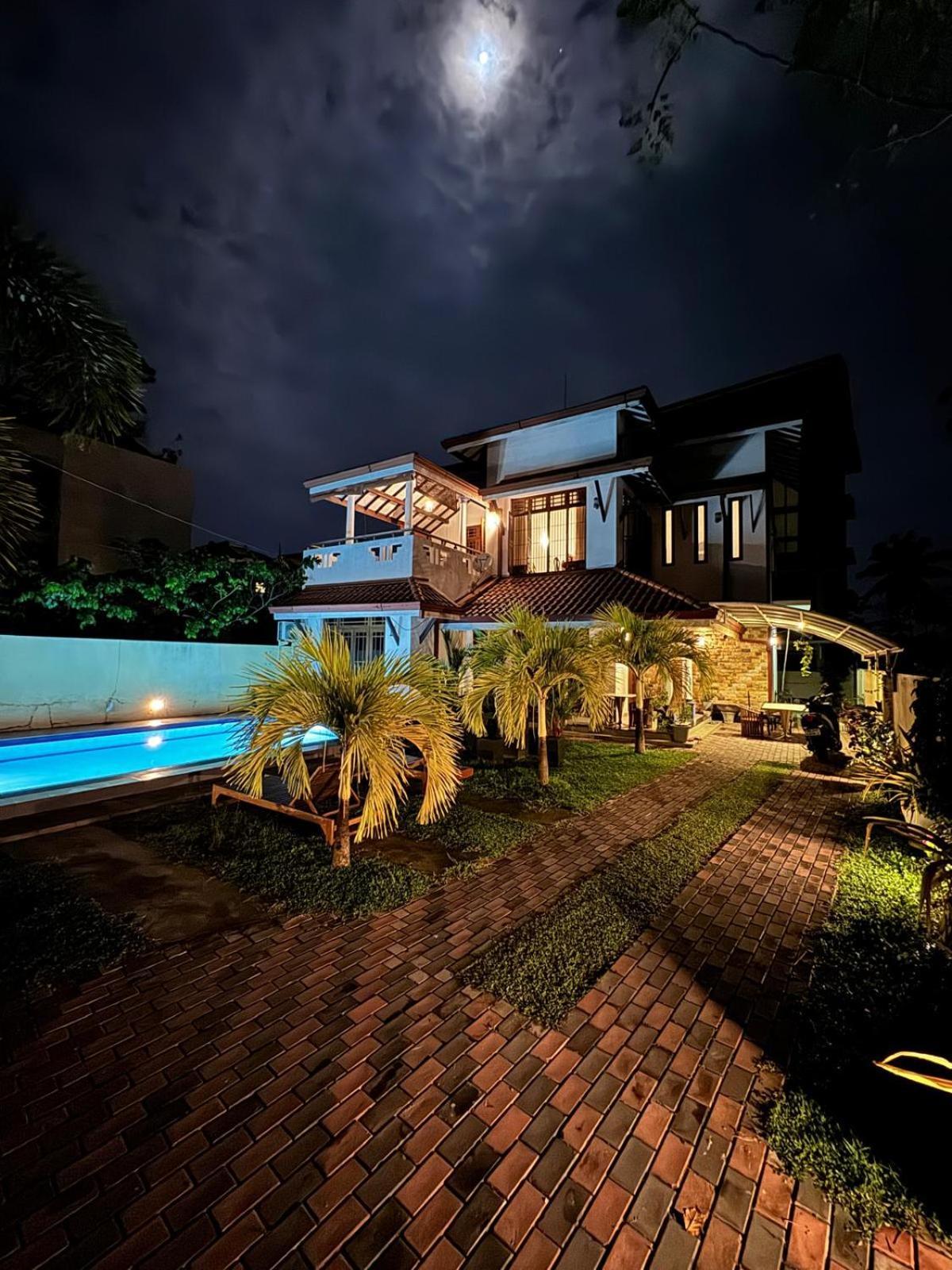 Grand Royal Villa Negombo Esterno foto